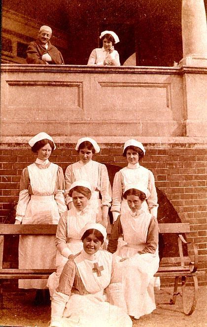 Photo #112
Group of Nurses with
Spectators